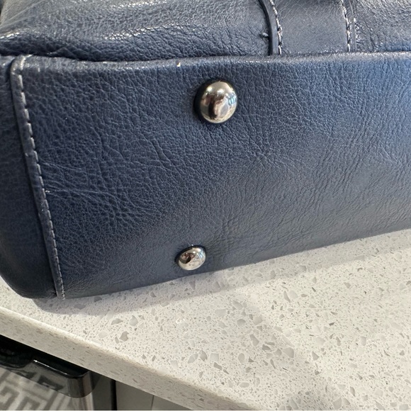 Kenneth Cole Reaction Briefcase - Picture 9 of 11